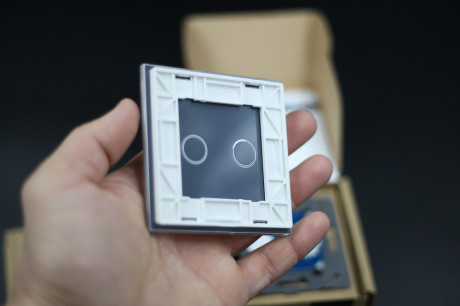 Сенсорный выключатель 2 сенсора Livolo белый стекло (VL-C702-11)